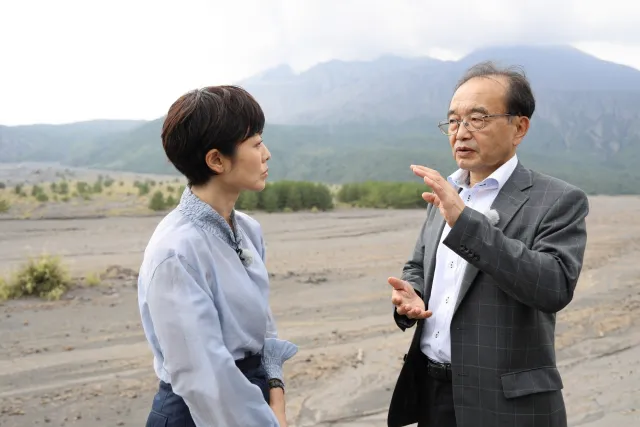 京都大学防災研究所火山活動研究センター長の井口正人さんに最新の噴火予知などの話を聞く
