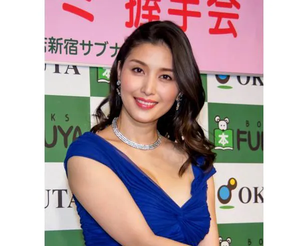 「橋本マナミの東京はいすぺ女子図鑑」に出演した橋本マナミ