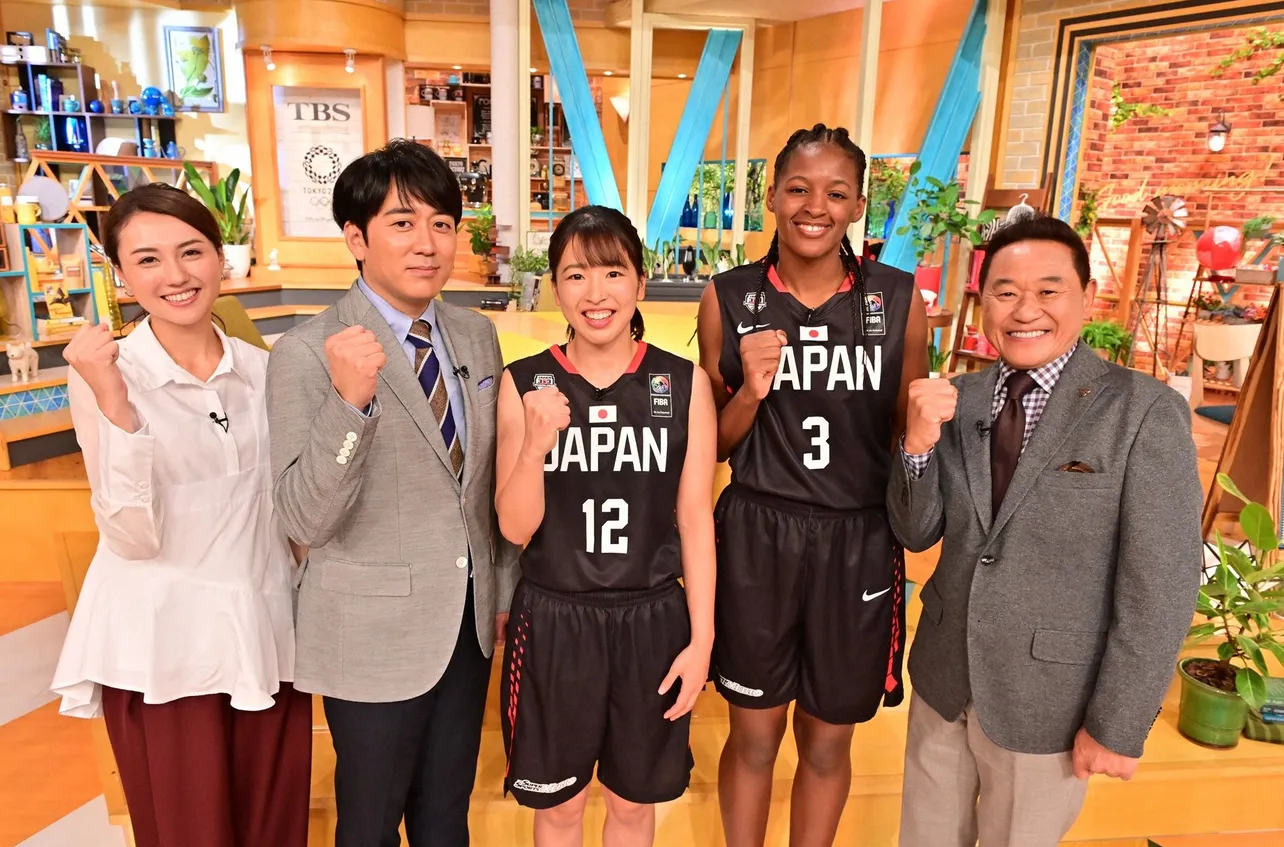 バスケットボール女子日本代表・三好南穂選手と馬瓜ステファニー選手が登場
