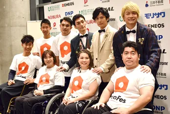 草なぎ剛「僕は今日、弱さを知って偉くなった！」“独特過ぎるドリブル”に稲垣吾郎＆香取慎吾もツッコミ