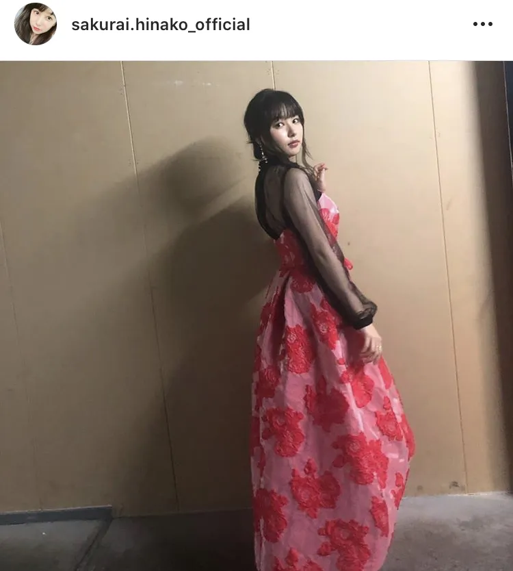 【写真を見る】クールな目線がたまらない…！桜井日奈子のシースルー美背中SHOT　(他、浴衣・メイド・花嫁SHOTなど15枚)