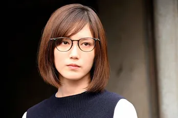 <本田翼>シンプルな“二つ結び”にも「可愛すぎっ!!」と反響<チート>