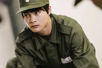 『あおざくら』いよいよ銃貸与!その矢先、原田に異変が…結木滉星「原田の表面的な部分が徐々に崩れて…」