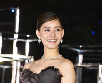 新木優子、総額“1億5千万円”ドレス＆ジュエリー身につけ登場！「憧れのブランドだったのでうれしい」