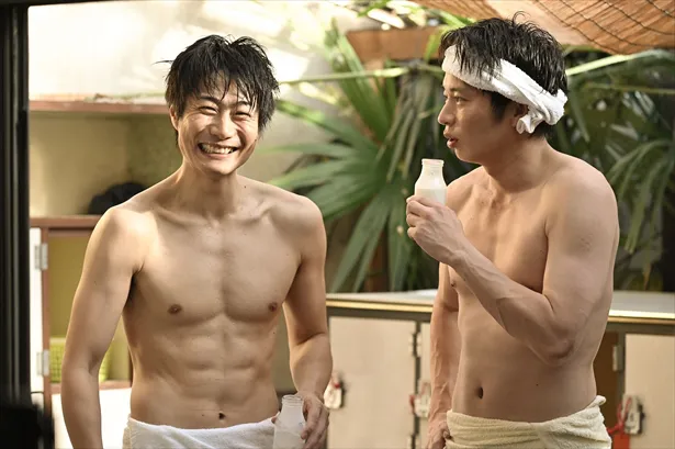 【写真を見る】田中圭と戸次重幸の銭湯デートに「え！こんなイイ体してたの!?」と視聴者騒然！