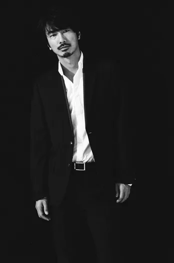 眞島秀和「ガイアの夜明け」ナレーターに決定！「身が引き締まる思い」