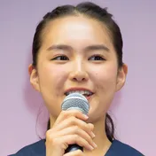 箭内夢菜“ふくれっ面”SHOTに反響「お口可愛い」「唇プルプル」