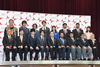 関ジャニ∞、今年の一文字は『∞』「今後も無限大の関係性を作っていきたい」