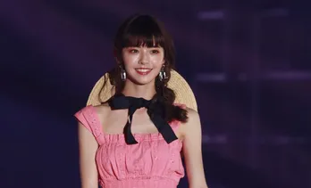 “話題の美女”鈴木ゆうか、フジ久慈暁子アナ、高田里穂との“同期”3SHOTに称賛続々「美人三姉妹!」