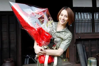 ＜ドクターX＞米倉涼子がクランクアップ！「安心感と緊張感のダブルスイッチ」