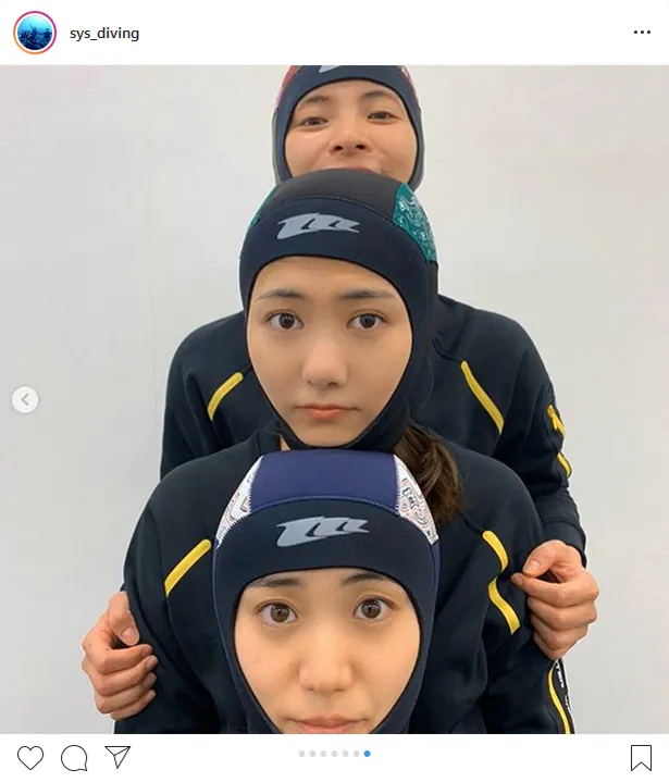 【写真を見る】団子三姉妹が真顔でカメラ目線