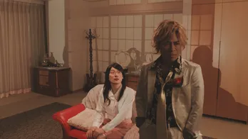 伊藤淳史が“金髪ホスト”のチャラ男に変身<破天荒フェニックス>