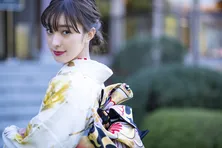 宮本茉由、筋トレに“夢中”「お尻で75kgのダンベルを持てますよ」＜晴れ着美女新春Interview(4)＞