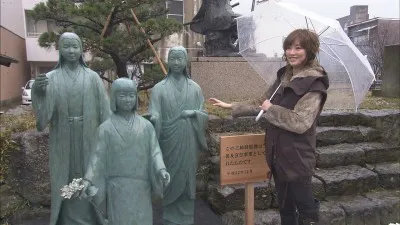 【写真】2人は浅井三姉妹の像がある神社で待ち合わせる