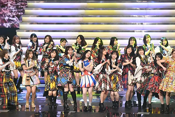 紅白リハ Akb48世界選抜 直前リハに登場 恋チュン センターは小栗有以 Webザテレビジョン