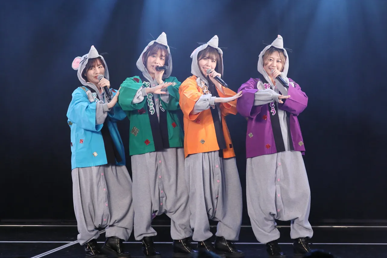 2020年の年女の青木詩織、鎌田菜月、谷真理佳、古畑奈和(左から)