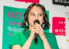 emma、いつもの重め前髪封印で“金髪”披露「格段にかわいい」「ギャルみ最高」とファン大絶賛