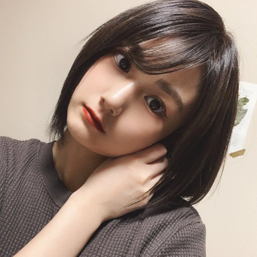 【写真を見る】美しい髪に美しいお顔…！ 櫻井紗季の“イメチェン風”ニューヘアカラーSHOT