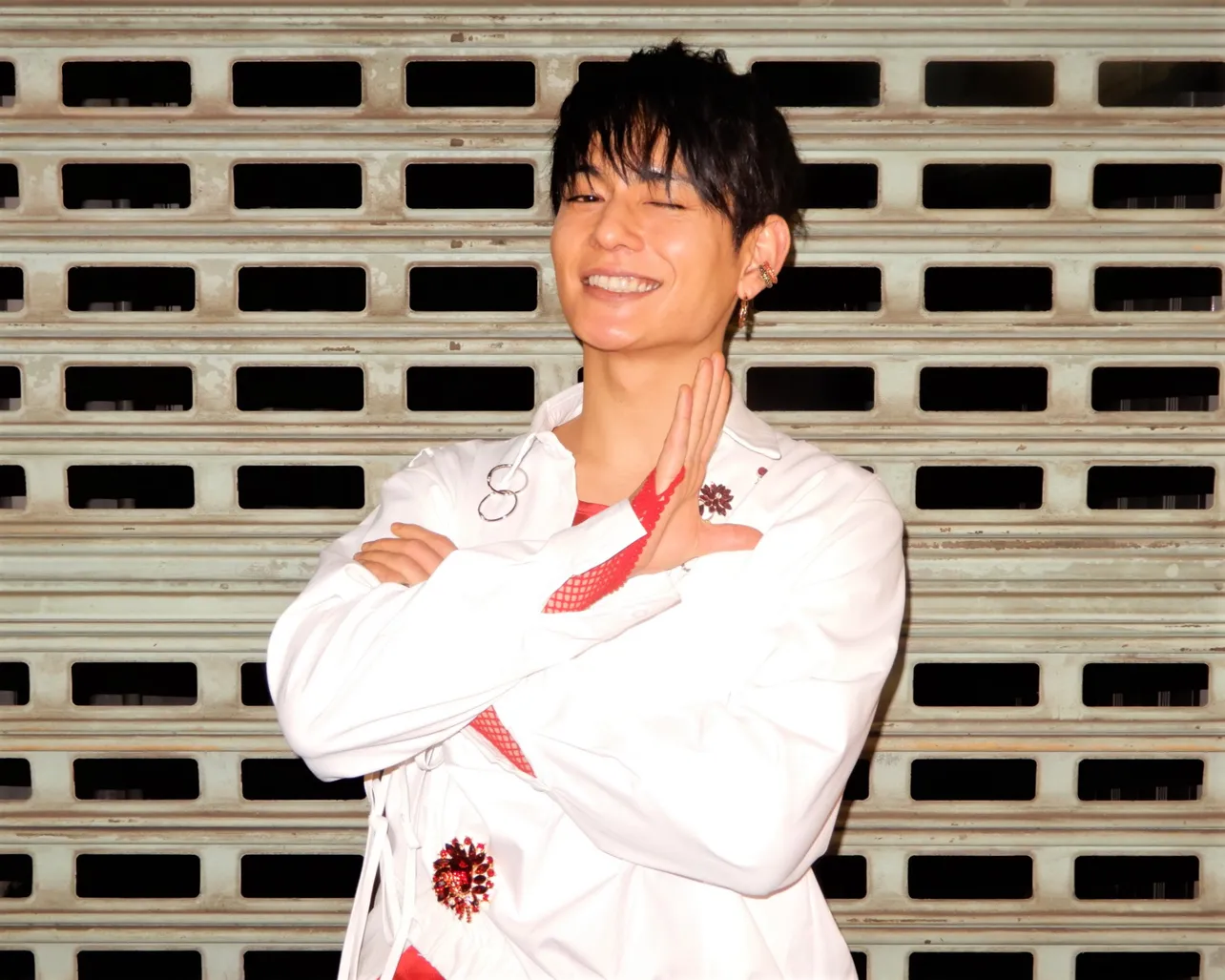 榊原徹士(さかきばら・てつじ)＝1989年12月6日生まれ、愛知県出身。2009年、アイドルユニット「新選組リアン」としてデビュー。解散後は俳優としてテレビや舞台を中心に活動中
