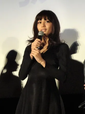 川口春奈の「可愛いを超える言葉が見つからない」“はっちゃけ”動画が1日足らずで100万回再生！