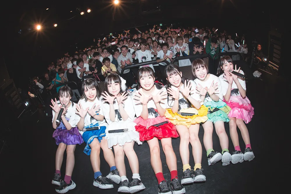 【写真を見る】天晴れ！原宿の活動休止は、渋谷での「APPARE!NEW YEAR PARTY〜東京公演〜」で発表された