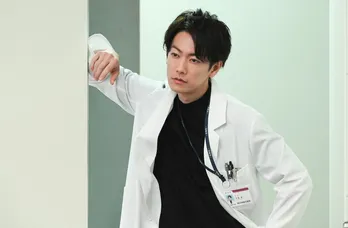 佐藤健“天堂”、上白石萌音“七瀬”のほっぺムニュ！二人の距離が急接近＜恋はつづくよどこまでも＞