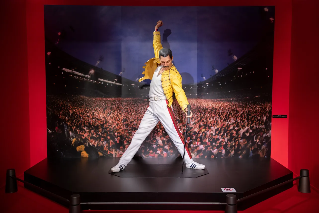 QUEEN EXHIBITION JAPAN」が東京から開催！ 等身大フレディ・マーキュリー像もお目見え | WEBザテレビジョン