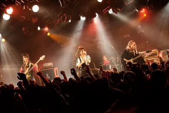 エルフリーデ、アンコール恒例の情報解禁でLIQUID ROOMでのワンマンライブを発表