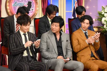 岩田剛典、賀来賢人、大沢たかおがスマホで美女検索！好きなしぐさやタイプをひもとく＜しゃべくり007＞