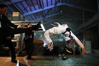 清野菜名&横浜流星 「見てて気持ちいい!」華麗なアクションシーン集を公開<シロクロ>