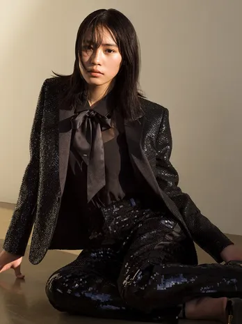 南沙良、10代とは思えぬクールな表情で登場！自身の「夢」と「言葉」を語る