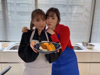 鈴木愛理が石田亜佑美をドアップで激写!鈴木「愛理の今日の使命はこれなの!」