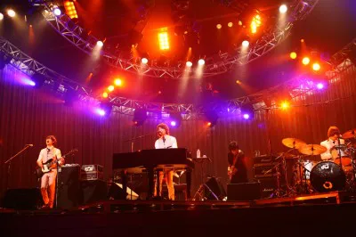 WEAVERがことし4月3日に東京・渋谷C.C.Lemonホールで開催したライブ