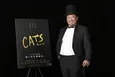 映画「キャッツ」秋山竜次が歌う本編映像が到着 “ネコなりきり生活”の成果は!?
