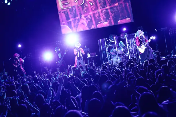 東京・マイナビBLITZ赤坂でワンマンライブを開催したビジュアル系バンド・the Raid.