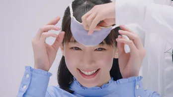 吉岡里帆が「レノアハピネス」新CMで目隠しして実験に挑戦！