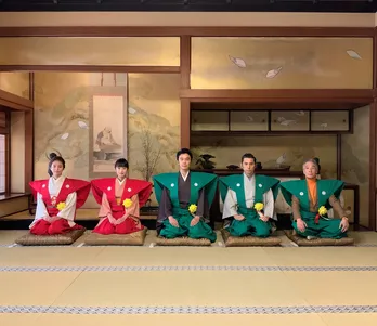 長谷川博己らが豆まきに参加!本木雅弘、初対面の市川海老蔵は「頭蓋骨のオーラがすごくてビックリしました」<麒麟がくる>