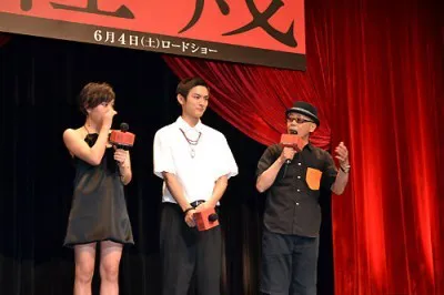 映画「軽蔑」の完成披露試写会に出席した鈴木杏、高良健吾、廣木隆一監督（写真左から）
