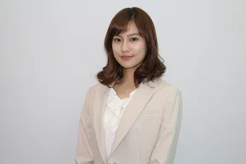 恒松祐里、地上波ドラマ初主演で“謎めいたヒロイン”に「アイデアの一つ一つが斬新で驚きました!」