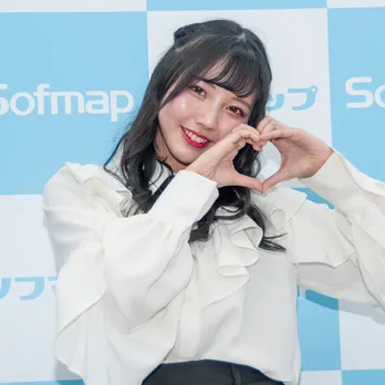 小栗まり、メード服がお気に入り「すごくかわいくて」