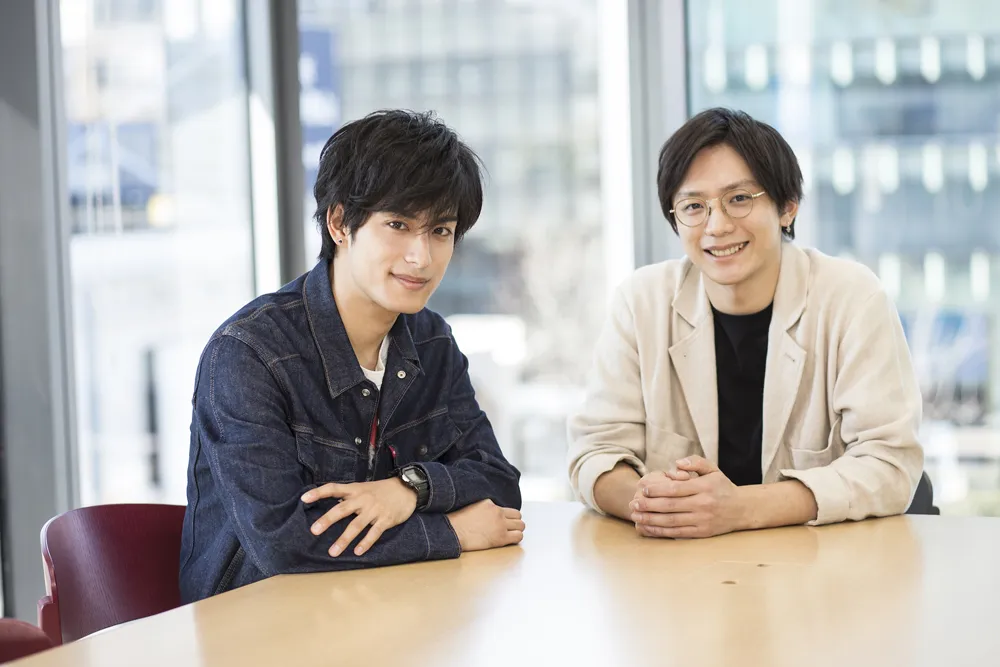 “2.5次元俳優”武子直輝(写真左)と久保田秀敏が出演舞台「バレンタイン・ブルー」について語った