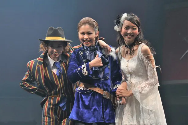 【写真を見る】舞台 SKE48版「ハムレット」では、佐藤と野島は兄妹役を務めた