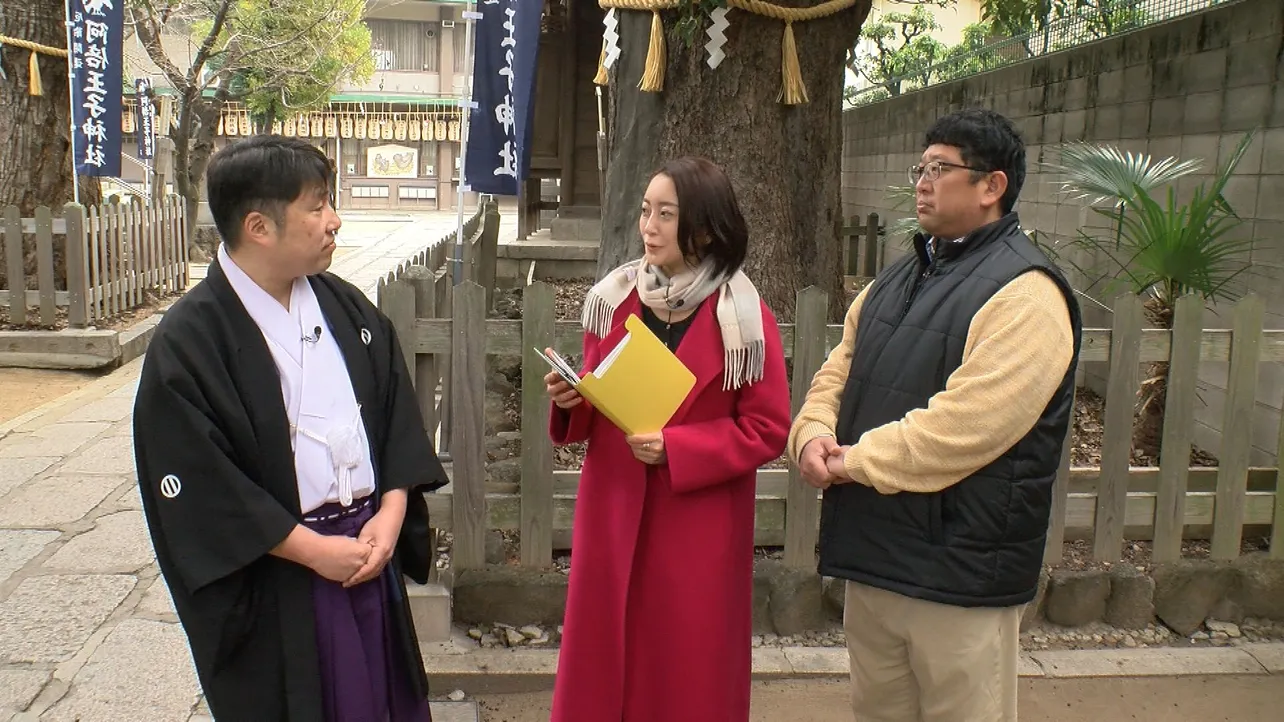 阿倍王子神社に立ち寄るチャンカワイと松島史奈