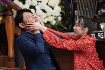 永野芽郁、“催眠術”に挑戦！しゃべくりメンバーに至近距離で催眠術を