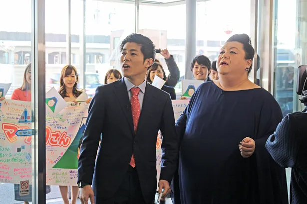 静岡朝日テレビ本社では、女子アナや社員たちに毒舌を浴びせる