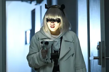 <シロクロ>レン(清野菜名)の母役・山口紗弥加の怪演始まる!第7話先行カット公開