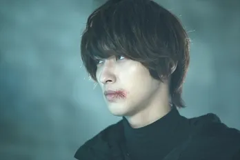 <シロクロ7話>横浜流星が見せた優しい“別れのハグ”にファン涙「切ない…」