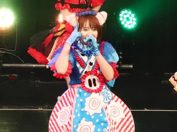 FES☆TIVE・南茉莉花、青い髪で新しい髪形に! キュートなワンピース姿に「めっちゃ好き」「オシャレさん」