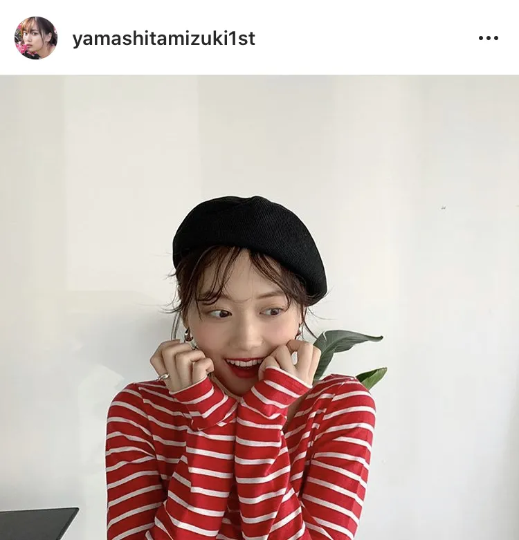 ※山下美月写真集公式Instagram(yamashitamizuki1st)のスクリーンショット