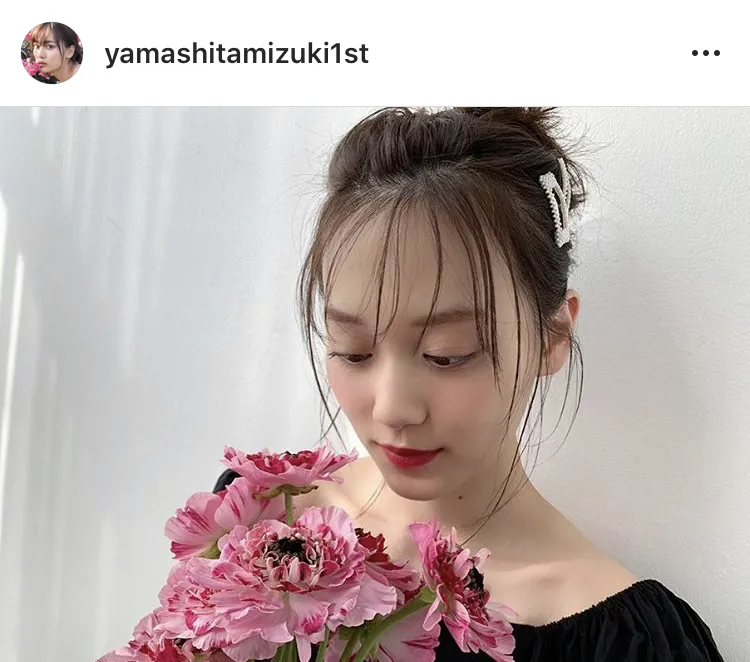 ※山下美月写真集公式Instagram(yamashitamizuki1st)のスクリーンショット